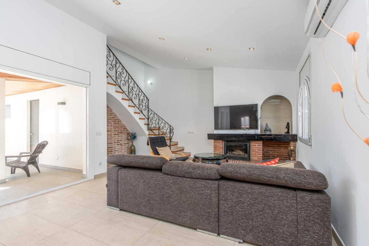 Goldhome - New House With Private Heated Pool, Parking, Wifi, Games Room Empuriabrava Exterior foto